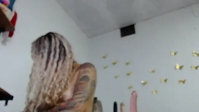 Sexy-Favgirl online show from 8, 1, 2026