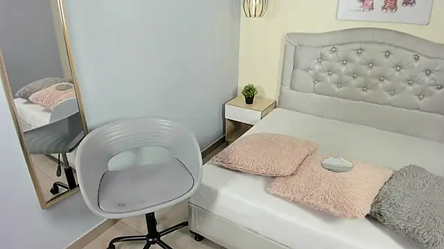 escarleth   online show from 11, 2, 2026