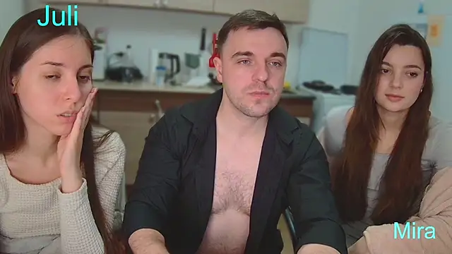 fcjuicy pussy online show from 17, 12, 2024