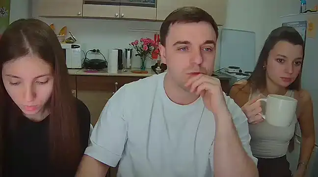 fcjuicy pussy online show from 2, 2, 2025