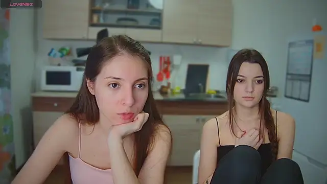 fcjuicy pussy online show from 4, 3, 2025