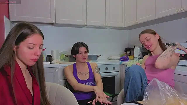 fcjuicy pussy online show from 28, 11, 2025