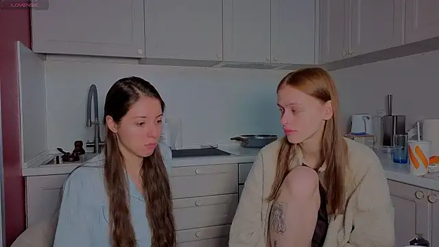 fcjuicy pussy online show from 17, 12, 2025