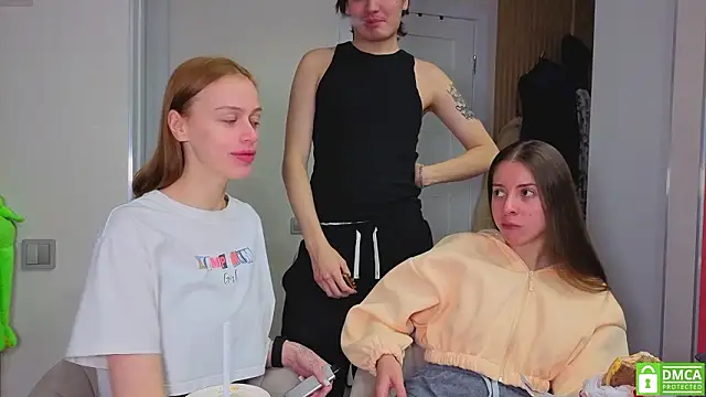 fcjuicy pussy online show from 9, 2, 2026