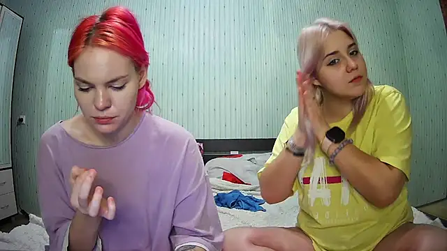 Snapshot of ChrisGirls chatting on 20, 12, 2024 ChrisGirls online show from 20, 12, 2024
