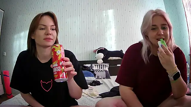 Snapshot of ChrisGirls chatting on 20, 2, 2025 ChrisGirls online show from 20, 2, 2025