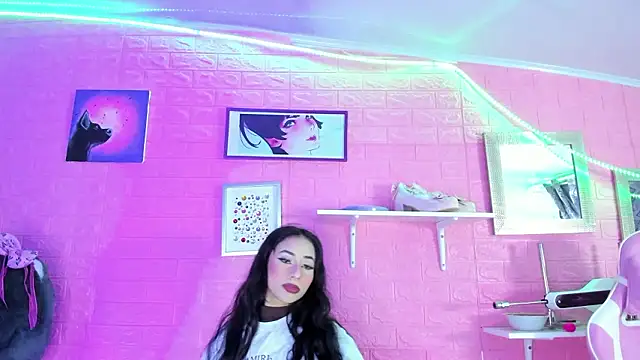 Snapshot of hanna__azumi chatting on 1, 2, 2026 hanna azumi online show from 1, 2, 2026