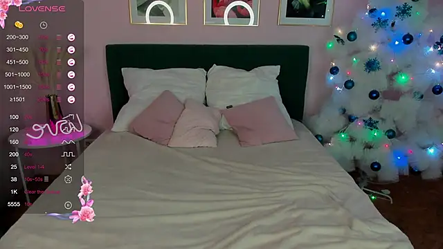TiffanyWills online show from 30, 12, 2024