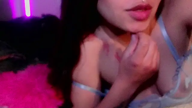 Emilyswan04 online show from 14, 3, 2025