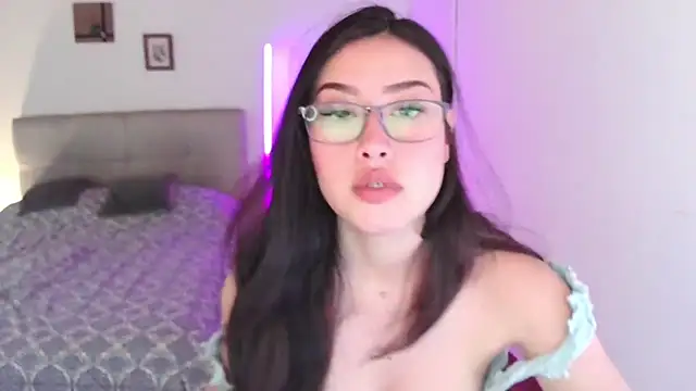 Emilyswan04 online show from 24, 9, 2025