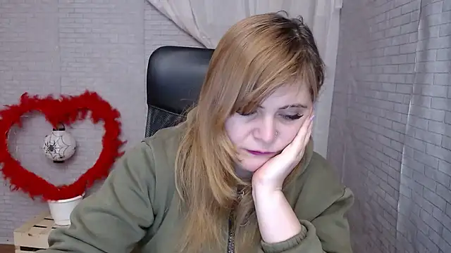 DaniellaKiss online show from 19, 2, 2025