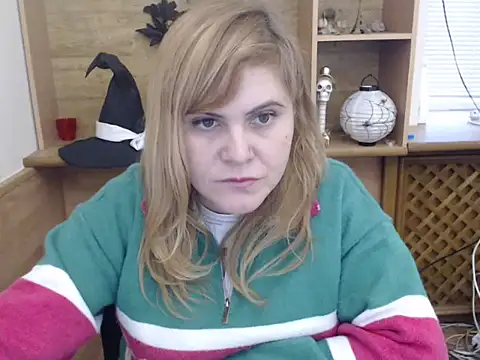 DaniellaKiss online show from 20, 12, 2025