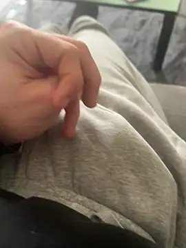 Snapshot of pignoufe chatting on 13, 2, 2026 pignoufe online show from 13, 2, 2026