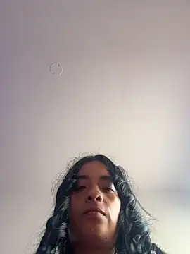 Laura fernandezII online show from 3, 11, 2025