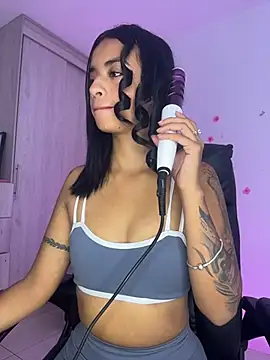 Laura fernandezII online show from 25, 6, 2026
