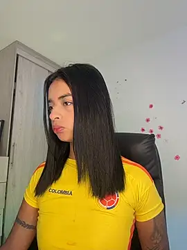 Laura fernandezII online show from 29, 6, 2026