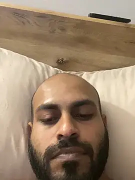 islandvybee55 online show from 16, 4, 2026