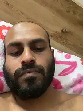 islandvybee55 online show from 25, 4, 2026