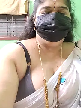 Snapshot of tamilthanushri chatting on 20, 7, 2026 tamilthanushri online show from 20, 7, 2026