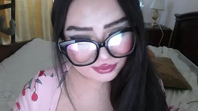 cutie sakura online show from 4, 3, 2025