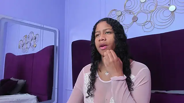 Sofi Fox  online show from 13, 2, 2025