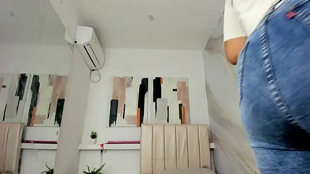 JOCELYN SANTANA1 online show from 29, 9, 2025