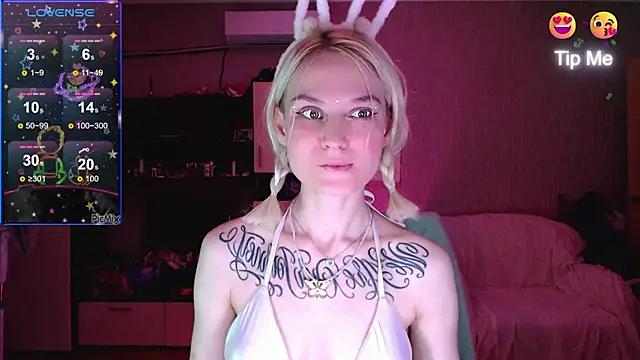 mischellemeow13 online show from 6, 10, 2025