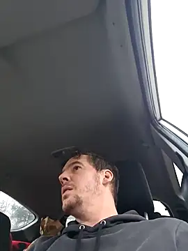 Snapshot of Titanhoott chatting on 31, 12, 2024 Titanhoott online show from 31, 12, 2024