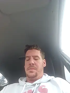 Titanhoott online show from 2, 12, 2025