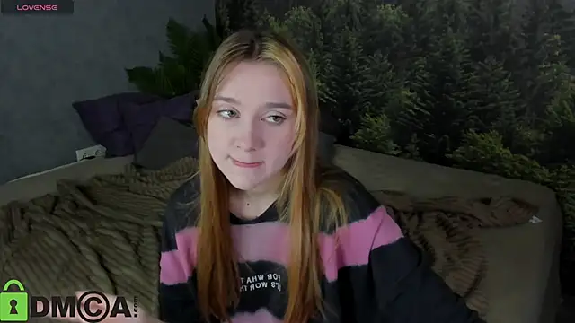 Lesi Moonie01 online show from 4, 11, 2025