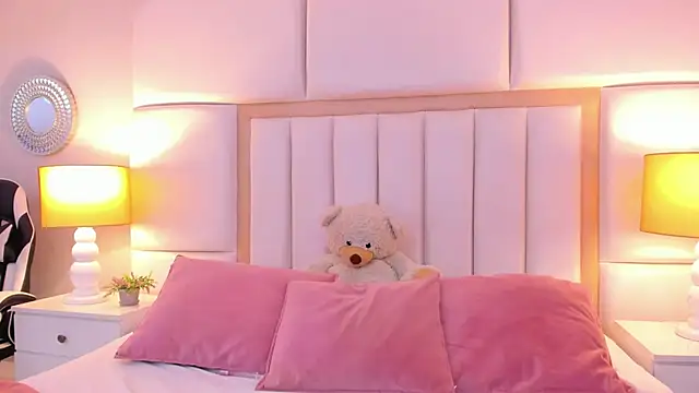 Snapshot of AmbarSantany chatting on 15, 3, 2025 AmbarSantany online show from 15, 3, 2025