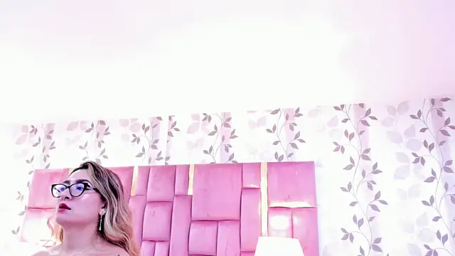 AmbarSantany online show from 8, 3, 2026