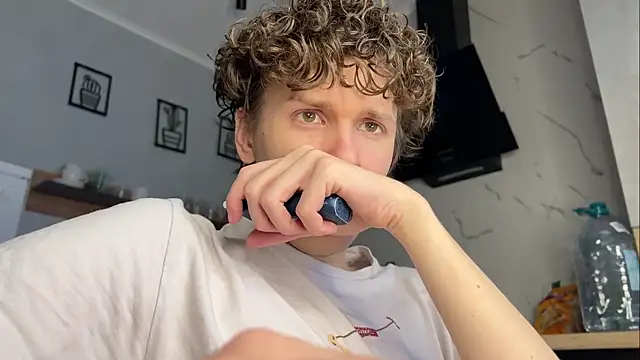 Snapshot of alyx_garden chatting on 28, 2, 2026 alyx garden online show from 28, 2, 2026