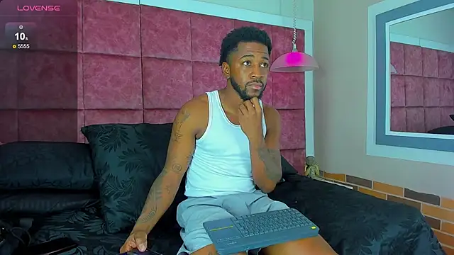 Snapshot of Drake_Nassir4 chatting on 3, 1, 2025 Drake Nassir4 online show from 3, 1, 2025