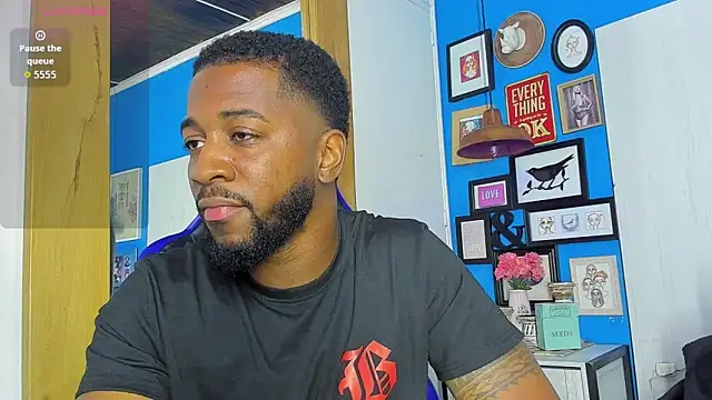 Snapshot of Drake_Nassir4 chatting on 9, 10, 2025 Drake Nassir4 online show from 9, 10, 2025