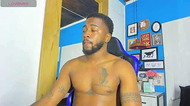 Snapshot of Drake_Nassir4 chatting on 20, 10, 2025 Drake Nassir4 online show from 20, 10, 2025