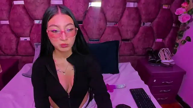 Snapshot of Katty_Queen chatting on 9, 4, 2026 Katty Queen online show from 9, 4, 2026