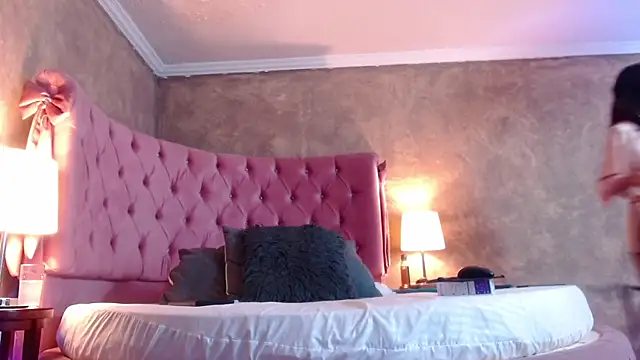 Snapshot of GabyPetit chatting on 8, 3, 2025 GabyPetit online show from 8, 3, 2025