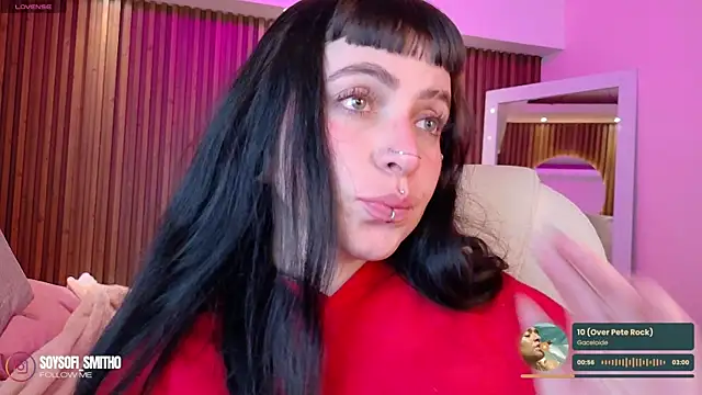 Snapshot of Lucy_Smith2 chatting on 22, 11, 2025 Lucy Smith2 online show from 22, 11, 2025