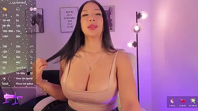 Snapshot of Emilyymilleer_ chatting on 28, 4, 2026 Emilyymilleer online show from 28, 4, 2026