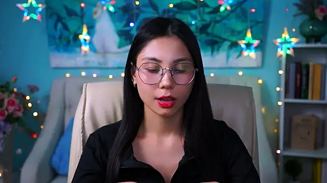 Snapshot of LittleSally__ chatting on 13, 12, 2024 LittleSally online show from 13, 12, 2024