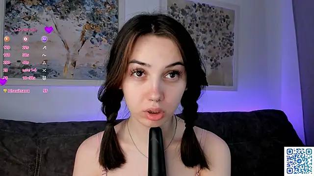 Snapshot of GillianDowdey chatting on 3, 3, 2025 GillianDowdey online show from 3, 3, 2025
