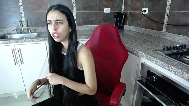 anna alvarez online show from 24, 1, 2025