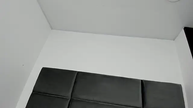 Snapshot of Lizz_Luna chatting on 14, 10, 2025 Lizz Luna online show from 14, 10, 2025