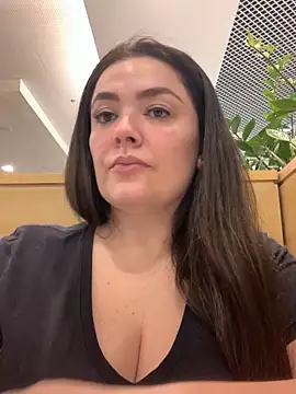Snapshot of Sophie_Eaton chatting on 12, 9, 2025 Sophie Eaton online show from 12, 9, 2025