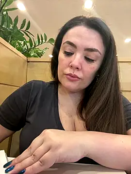Snapshot of Sophie_Eaton chatting on 14, 10, 2025 Sophie Eaton online show from 14, 10, 2025