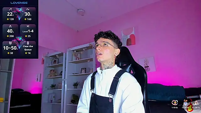 Ian Castillo  online show from 19, 12, 2025