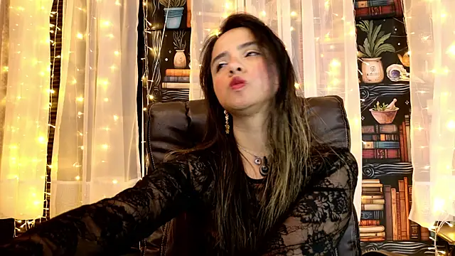 julietta   jackson online show from 4, 7, 2026