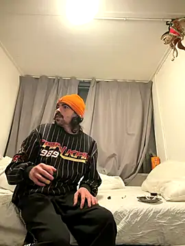 Snapshot of wolfwhite95 chatting on 5, 1, 2026 wolfwhite95 online show from 5, 1, 2026