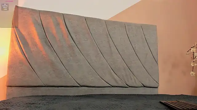 aprildreams19 online show from 6, 1, 2025